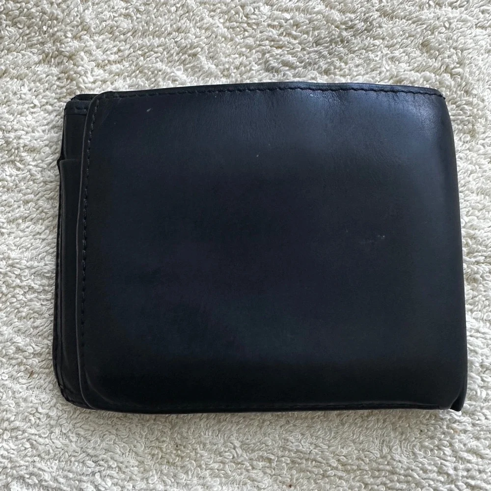 Fossil Mens Black Leather Bifold Wallet Vintage Golf Golfer 3D Emblem Accessory